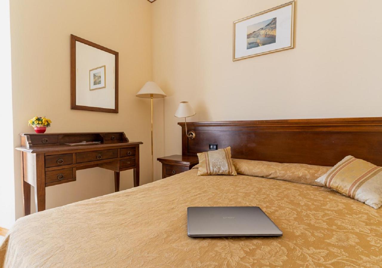 Hotel Villa Delle Rose Oristano Extérieur photo
