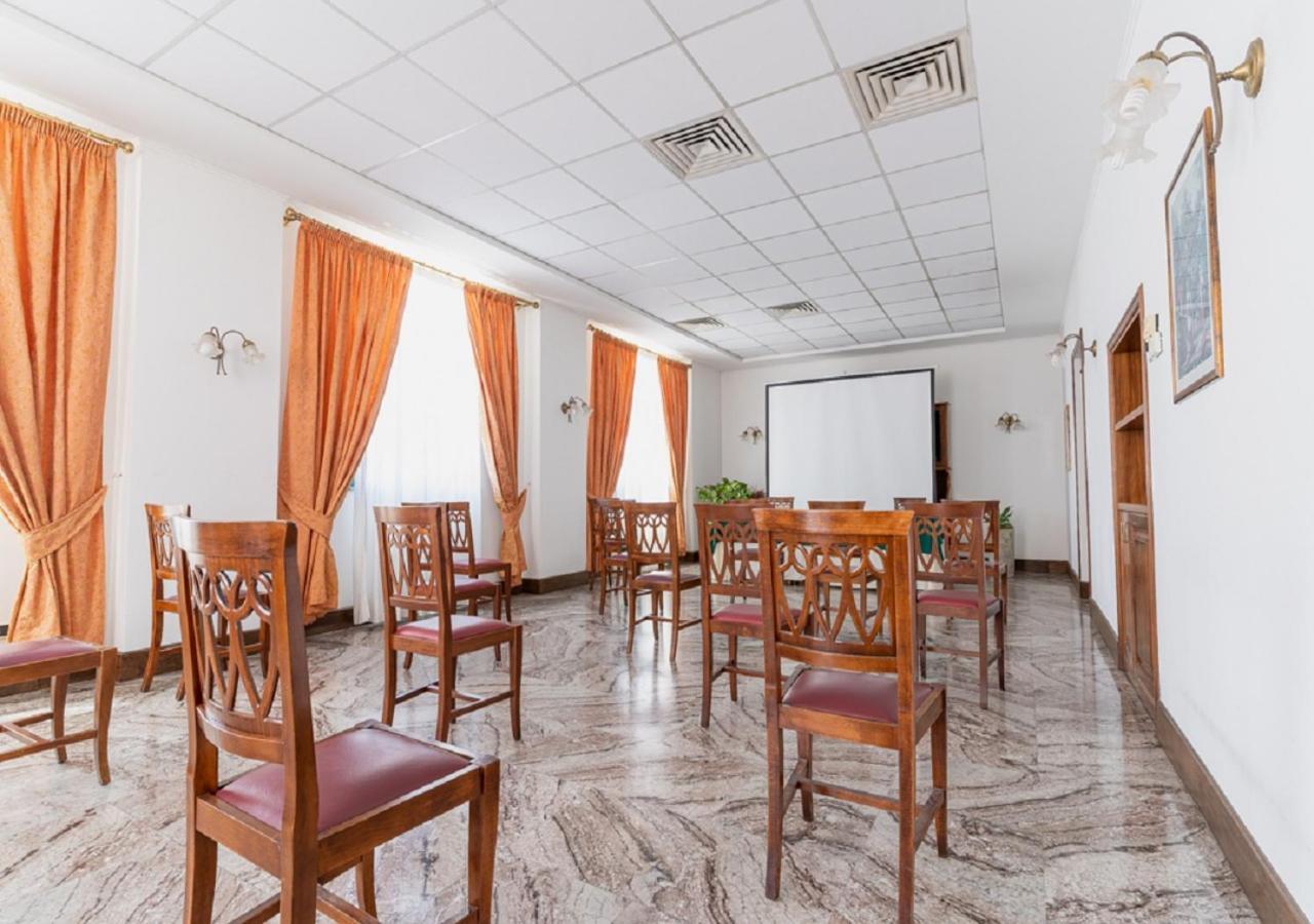 Hotel Villa Delle Rose Oristano Extérieur photo