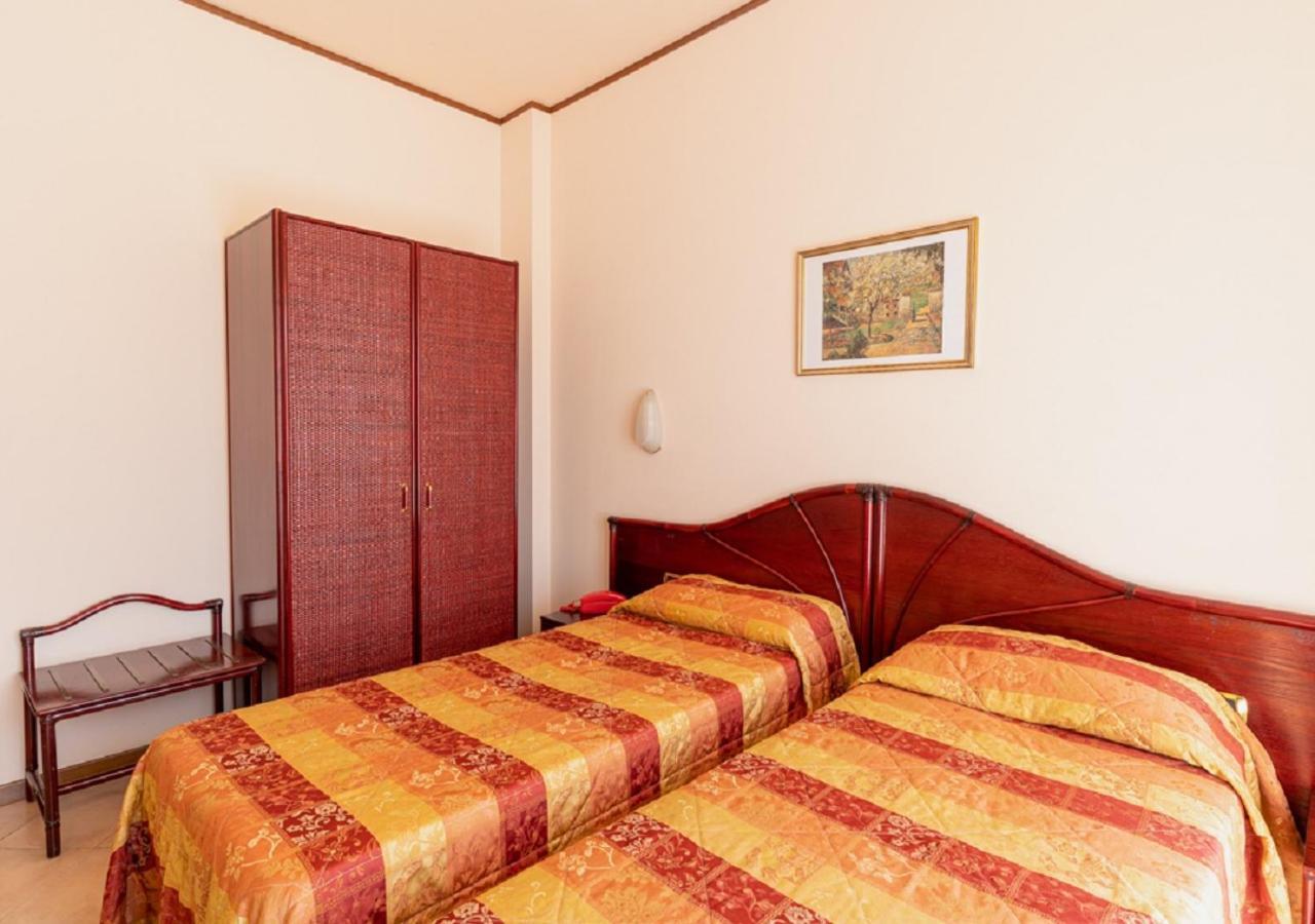 Hotel Villa Delle Rose Oristano Extérieur photo