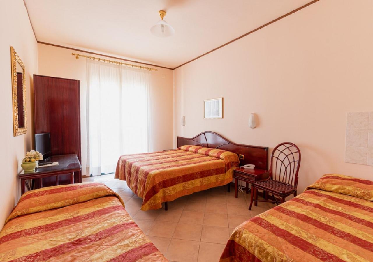 Hotel Villa Delle Rose Oristano Extérieur photo